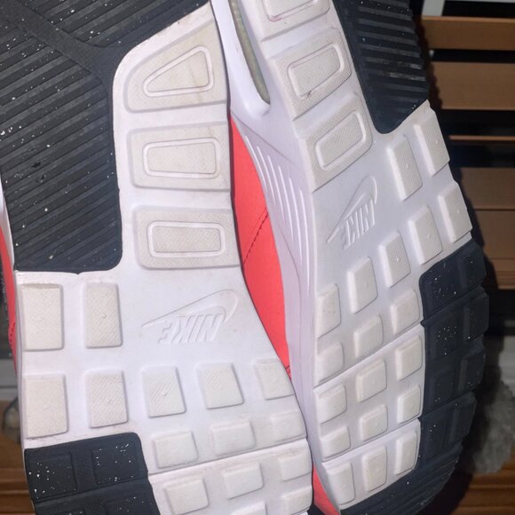 Nike Air Max | White/Black/Orange | Size 11 - Picture 2 of 6